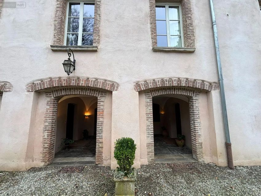 Image Façade à  château de Villard-Léger