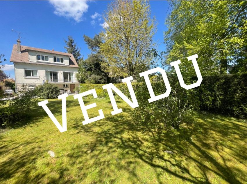 Image de  maison individuelle à Magny-les-Hameaux