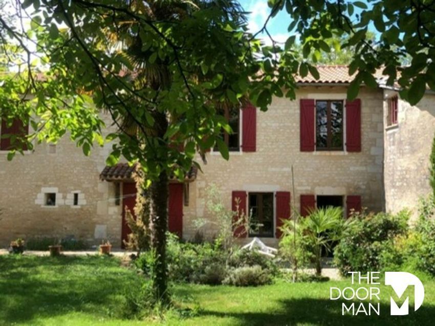 Image Façade à  propriété agricole de Celles-sur-Belle