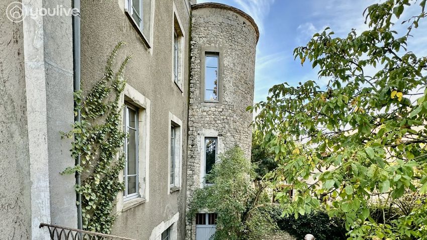 Image Façade à  maison de maître de Ouarville