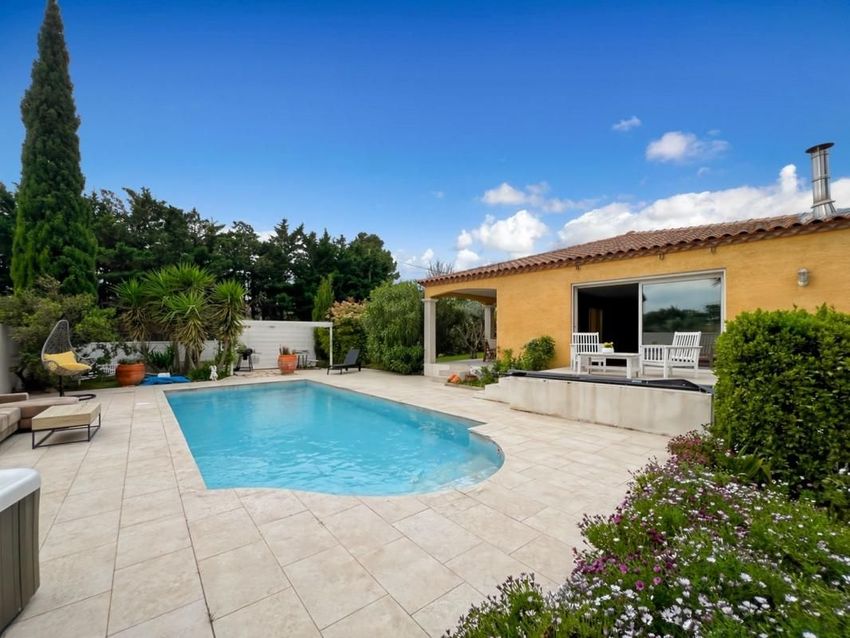 Image Piscine à  maison individuelle de Espondeilhan
