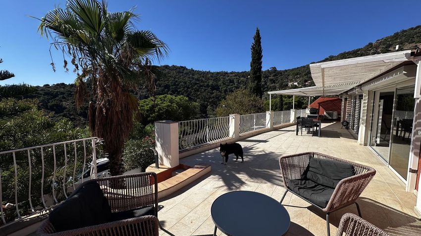 Image Piscine à  maison individuelle de Bormes-les-Mimosas