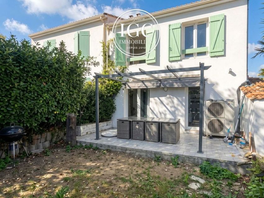 Image Façade à  maison mitoyenne de Istres