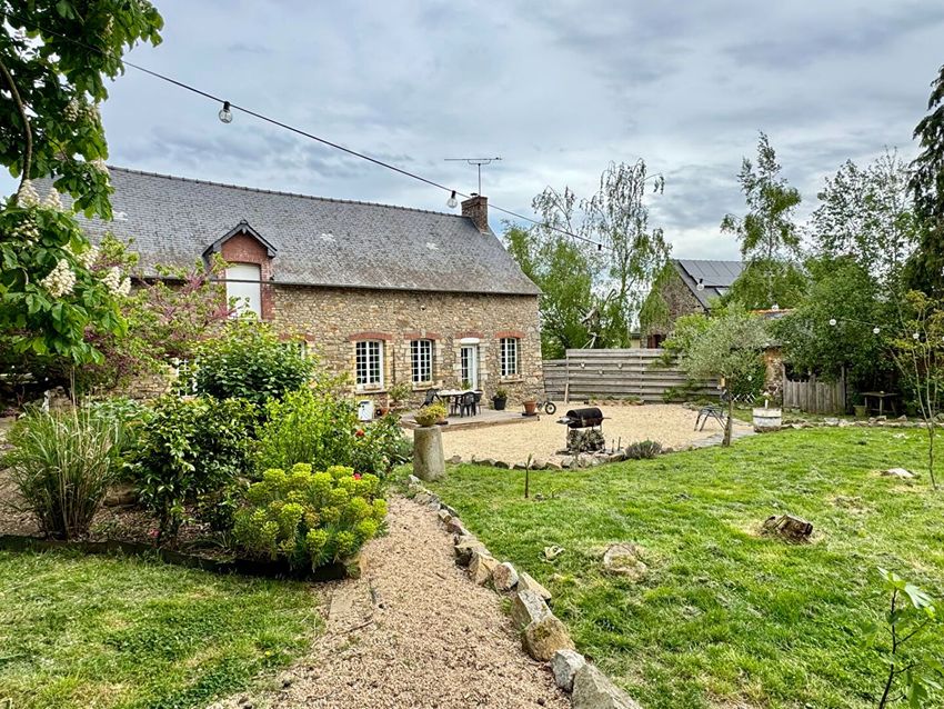 Image Façade à  maison individuelle de Louvigné-de-Bais