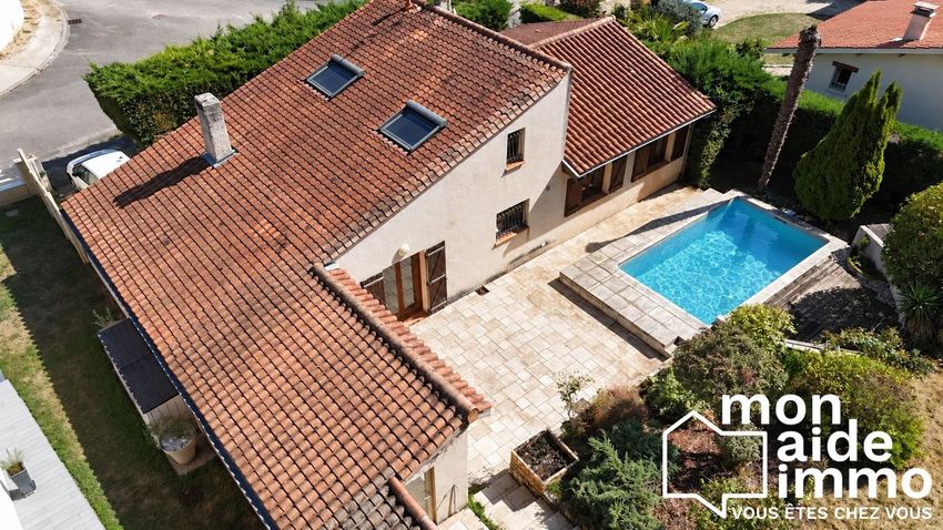 Image Piscine à  maison individuelle de Bonnetan