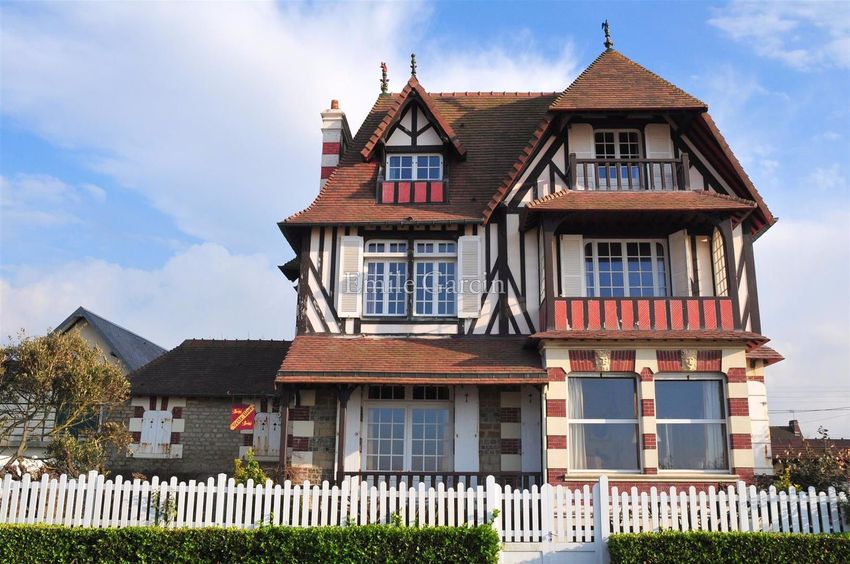 Image Façade à  maison individuelle de Cabourg