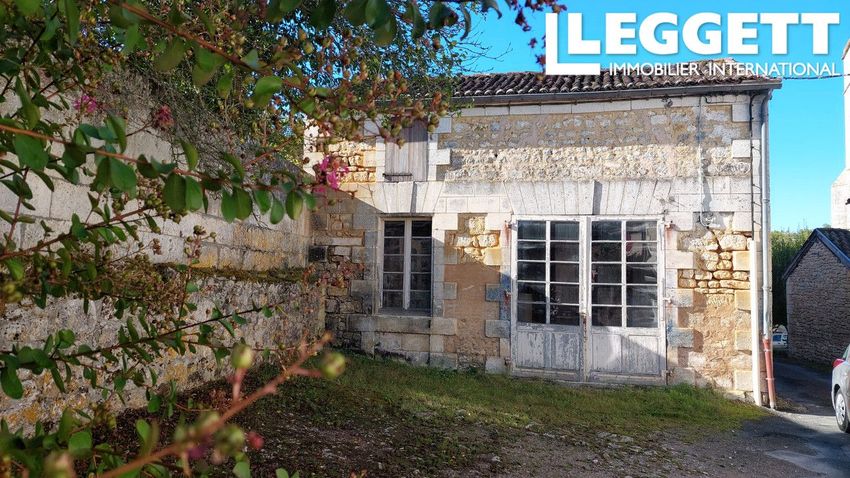 Image Façade à  propriété agricole de La Rochebeaucourt-et-Argentine