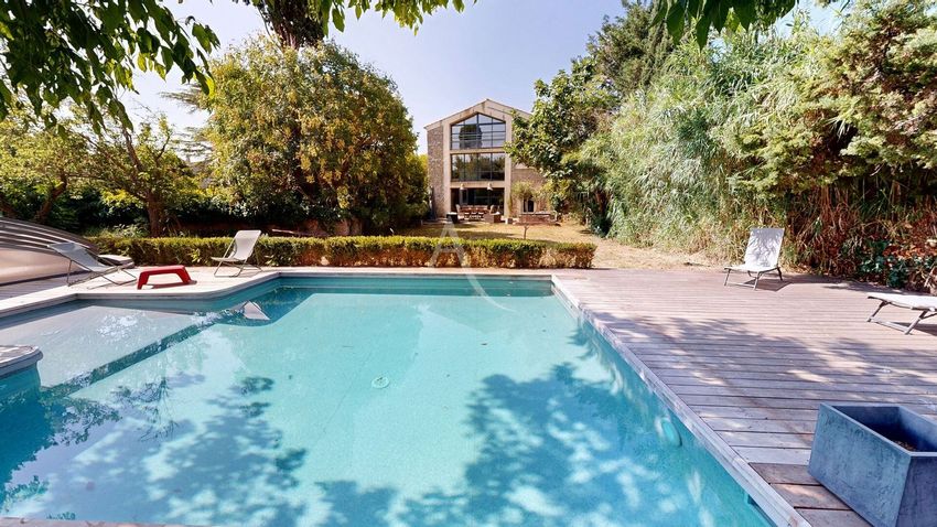 Image Piscine à  maison individuelle de Névian
