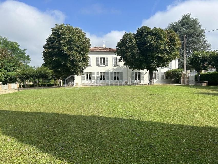 Image Façade à  propriété agricole de Villeneuve-sur-Lot
