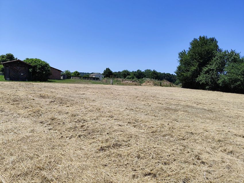 Image de terrain à Montpon-Ménestérol
