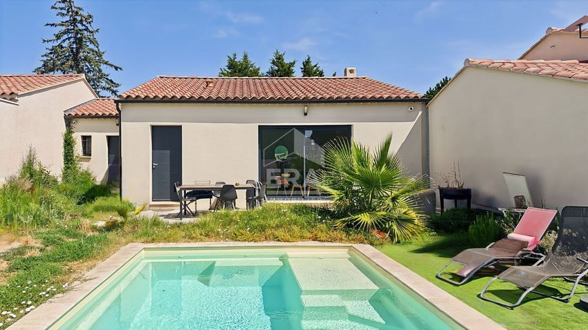 Image Piscine à  maison mitoyenne de Châteaurenard