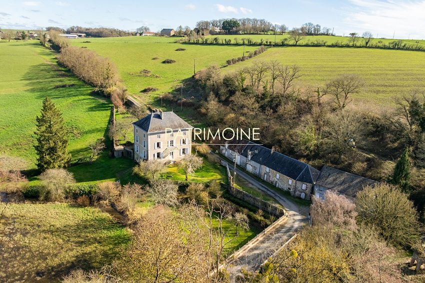Image de  maison de maître à Montreuil-le-Chétif