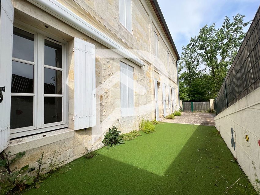 Image Façade à  maison individuelle de Fronsac