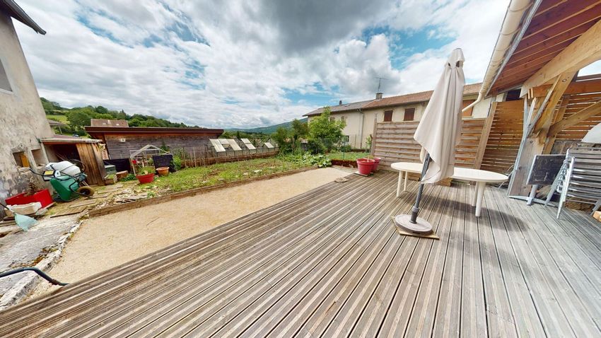 Image Terrasse à  maison mitoyenne de Lantenay