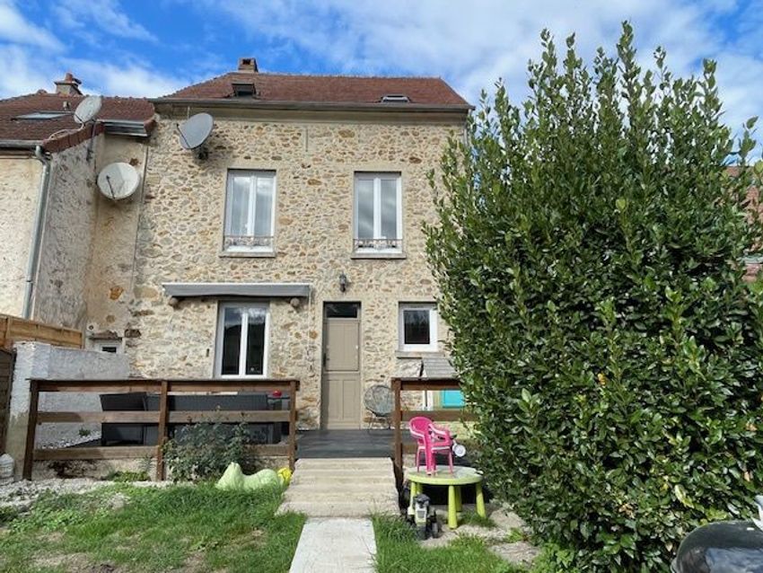 Image Façade à  maison individuelle de Villeneuve-sur-Bellot