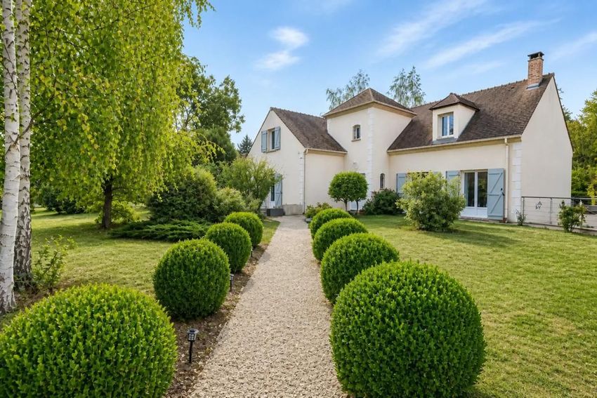 Image Façade à  propriété agricole de Luzarches
