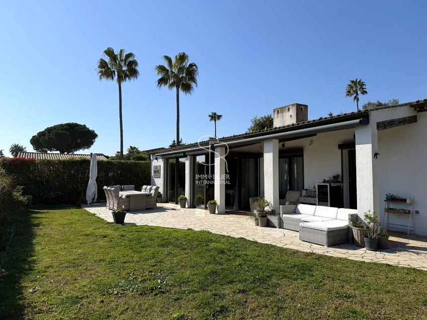 Image Façade à  maison individuelle de Villeneuve-Loubet