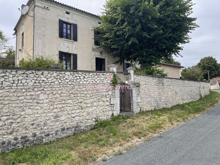 Image Façade à  villa de Douchapt