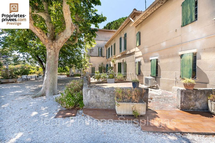 Image Façade à  manoir de Saint-Cyr-sur-Mer