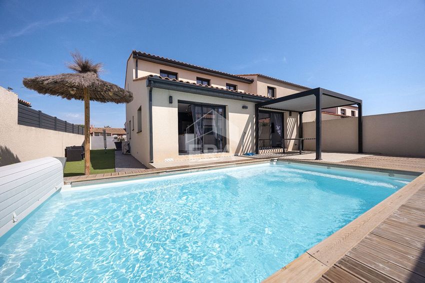 Image Piscine à  maison mitoyenne de Pia