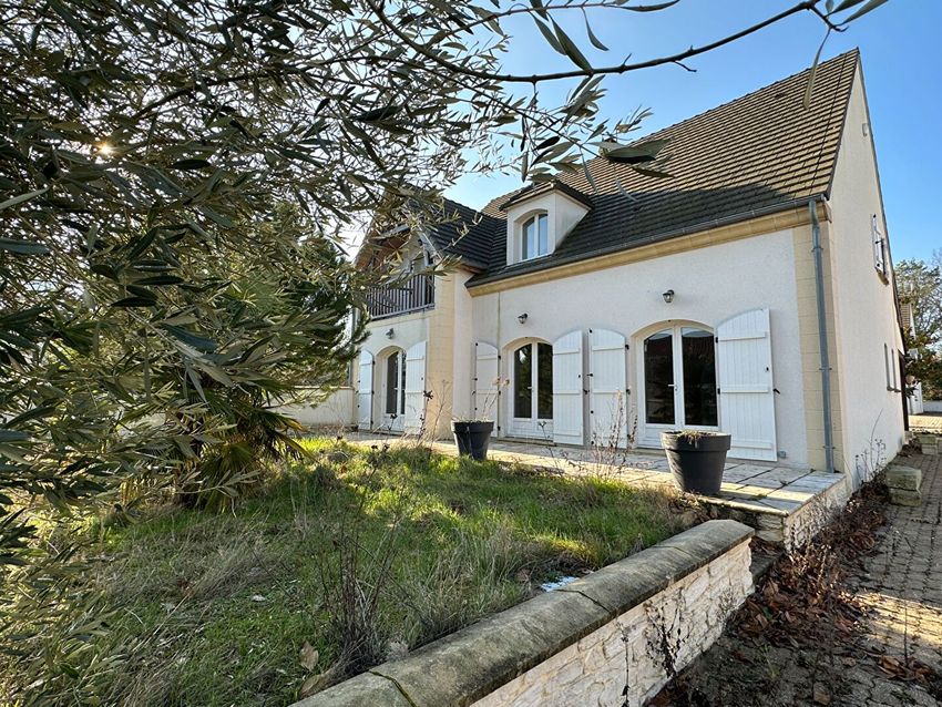 Image Façade à  maison individuelle de Cély