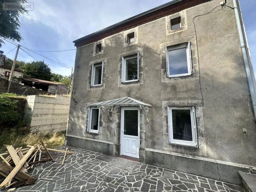 Image Façade à  maison individuelle de Massiac