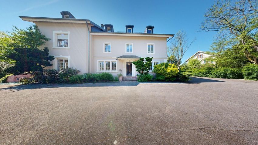 Image Façade à  villa de Sentheim