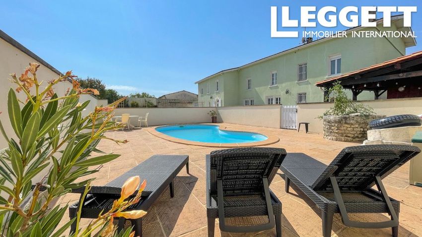 Image Piscine à  maison individuelle de Marcillac-Lanville