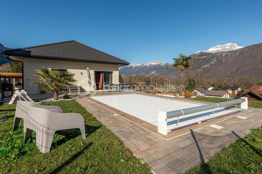 Image Piscine à  maison individuelle de Lathuile