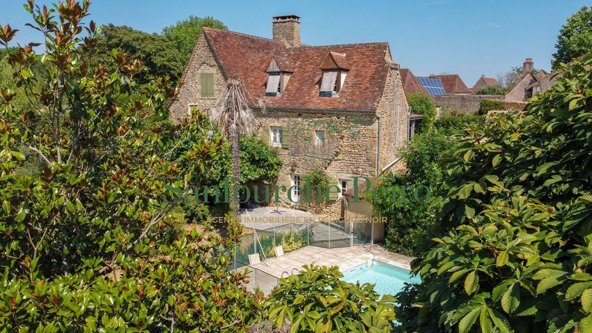Image Façade à  maison individuelle de Coux et Bigaroque-Mouzens