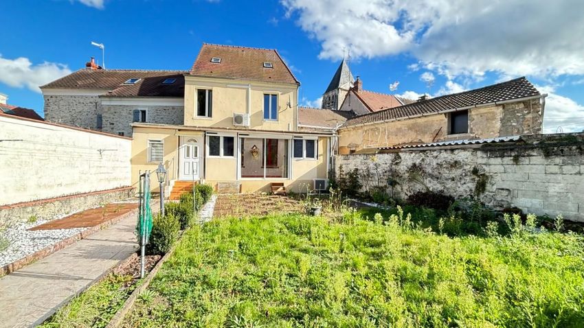 Image Façade à  maison de village de Château-Thierry