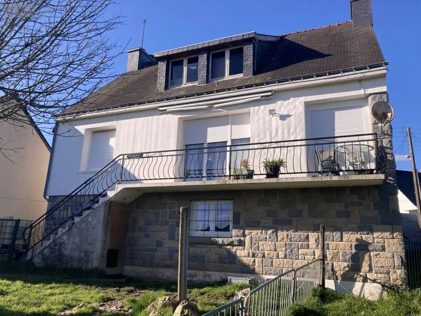 Image Façade à  maison individuelle de Baud