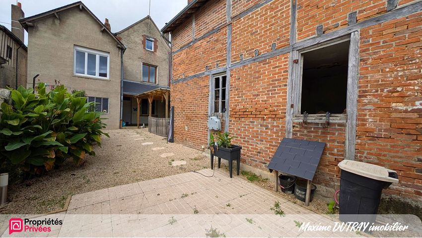 Image Façade à  maison mitoyenne de Château-Renault