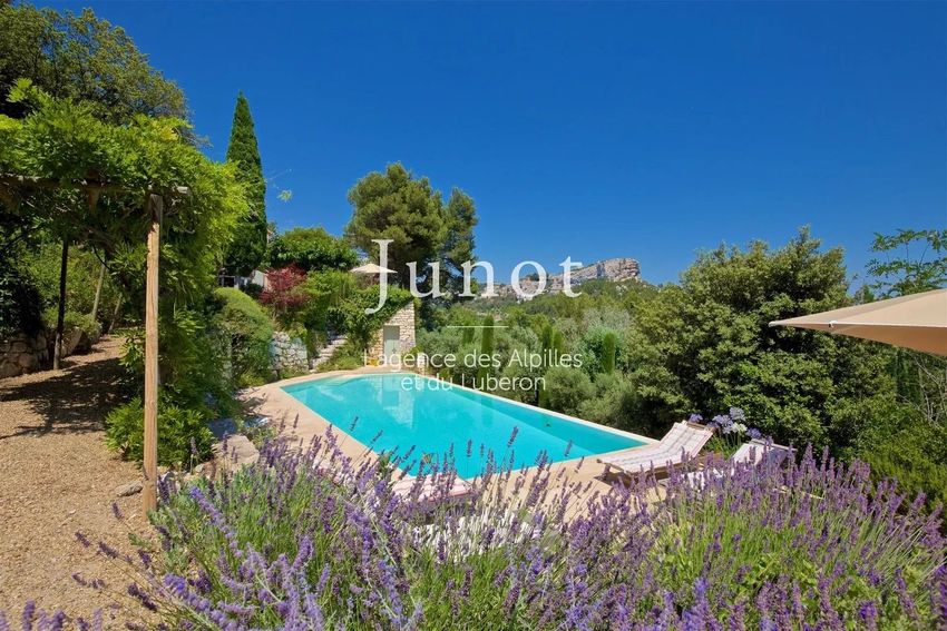 Image Piscine à  maison traditionnelle de Les Baux-de-Provence