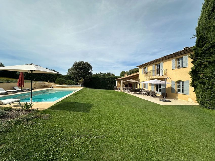 Image Piscine à  maison individuelle de Meyrargues