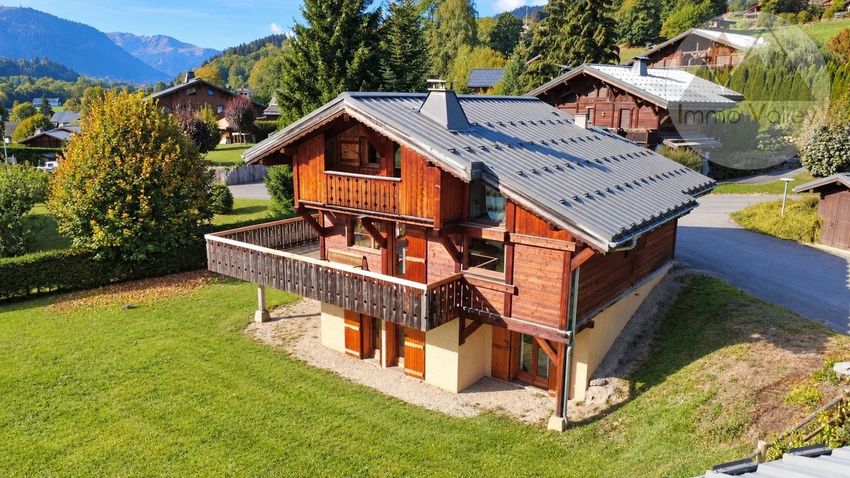 Image Façade à  chalet de montagne de Demi-Quartier