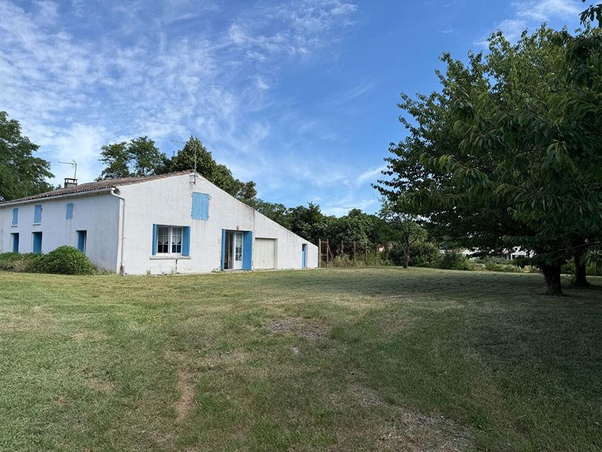 Image Façade à  maison mitoyenne de Saint-Sulpice-de-Royan