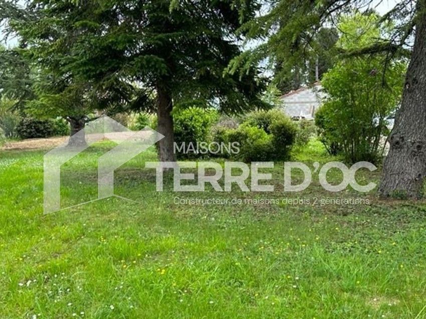 Image de terrain à Dénat