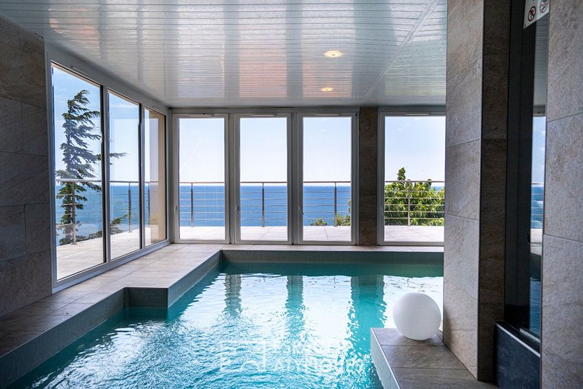 Image Piscine à  maison individuelle de Cerbère