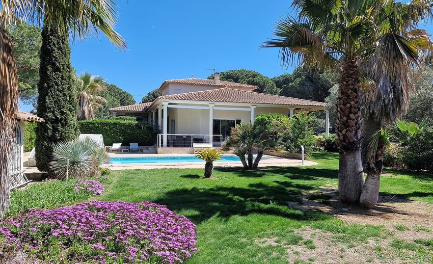 Image Façade à  manoir de Agde
