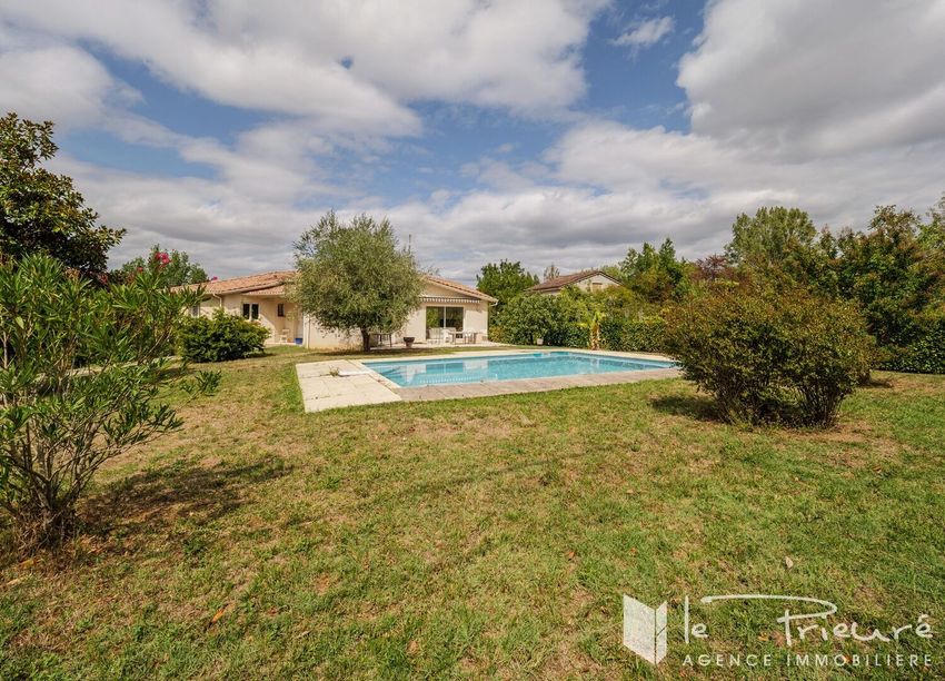 Image Piscine à  maison individuelle de Le Sequestre