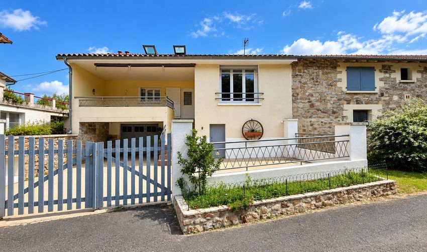 Image Façade à  maison mitoyenne de Capdenac-Gare