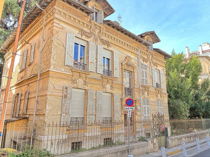 Image Vue à  propriété agricole de Nice