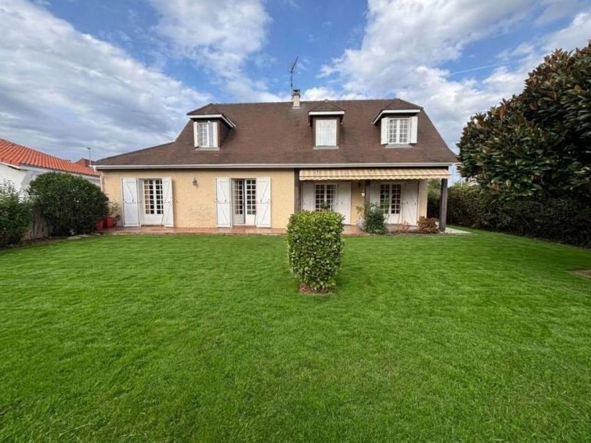 Image Façade à  maison individuelle de Billère