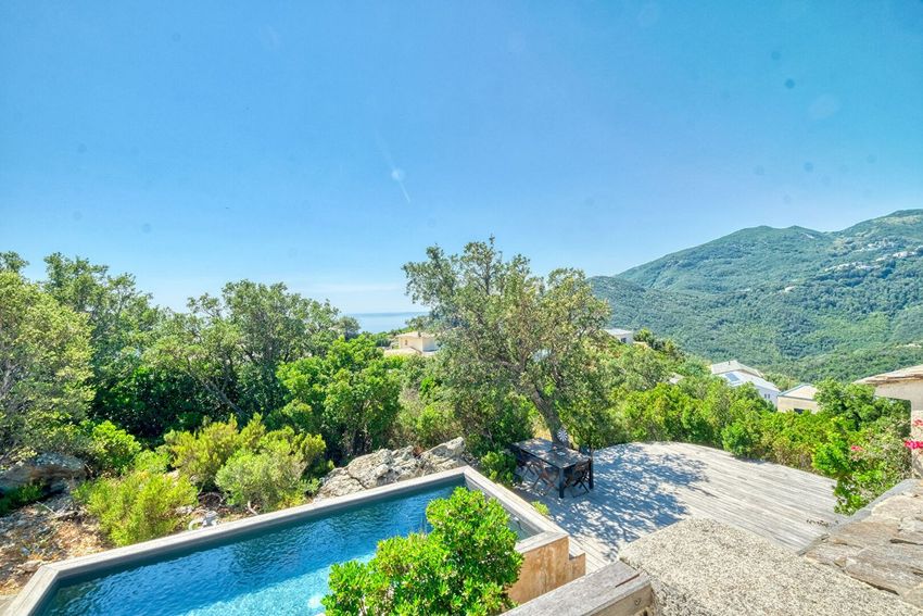 Image Piscine à  maison individuelle de Santa-Maria-di-Lota