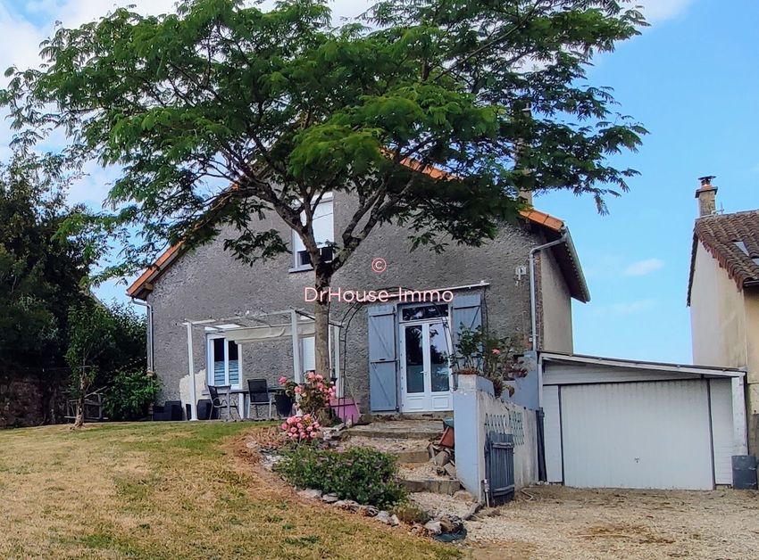 Image Façade à  villa de Availles-Limouzine