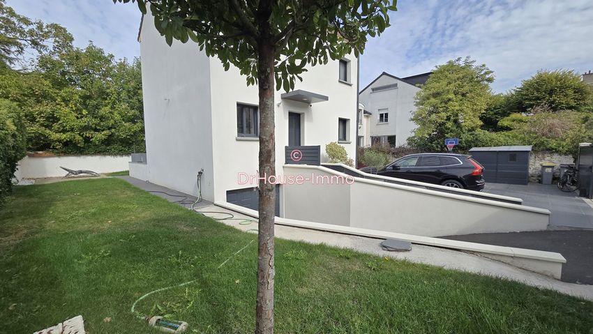 Image Façade à  villa de Créteil