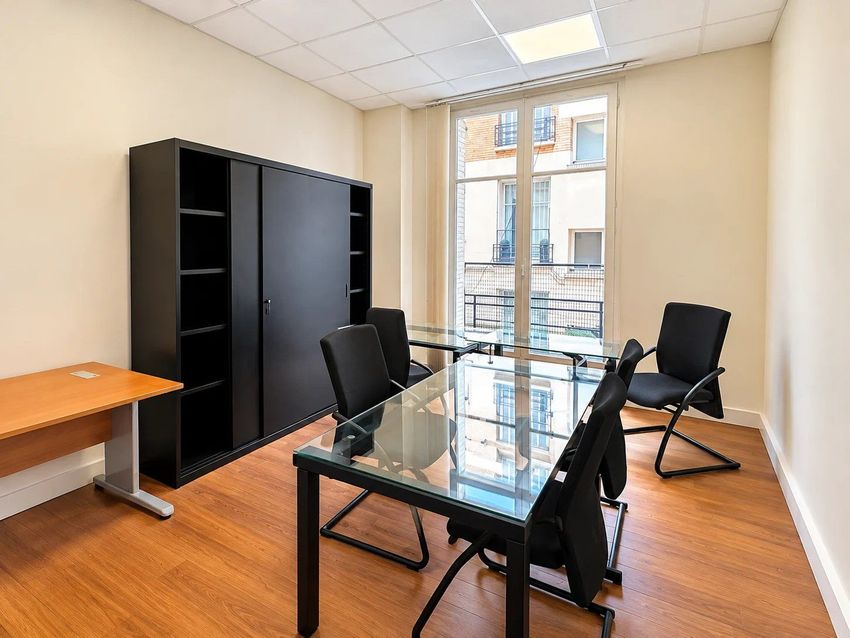 Image de bureau à Auteuil Nord