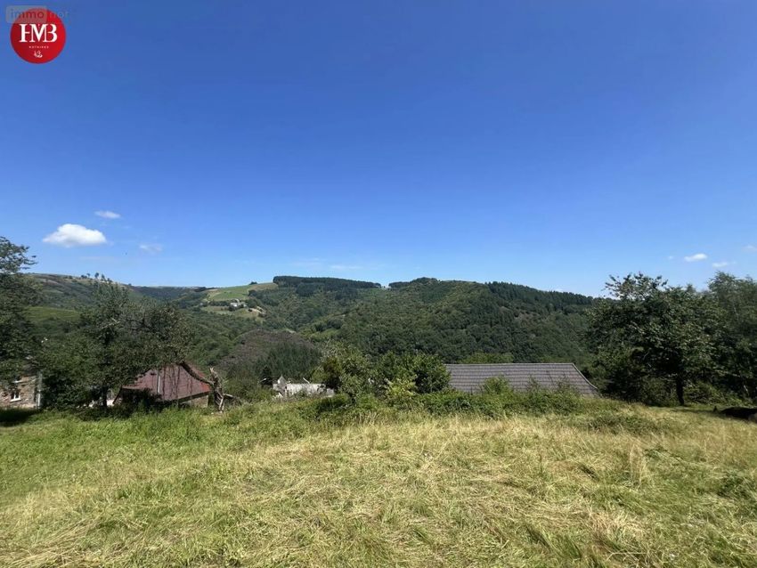 Image Vue à terrain de Montsalvy