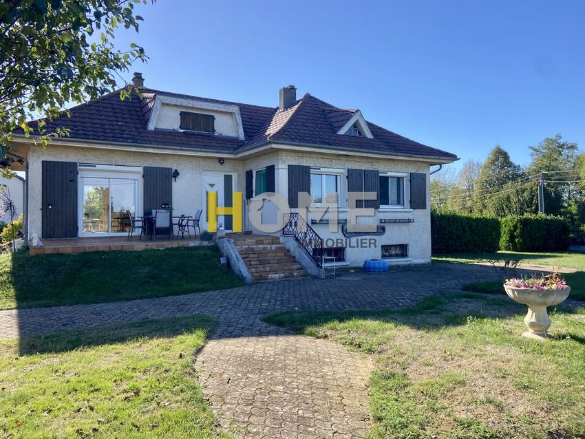 Image Façade à  maison individuelle de Pajay